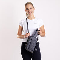 BOTTLE BAG multifunkční taška na lahev tm.šedá
